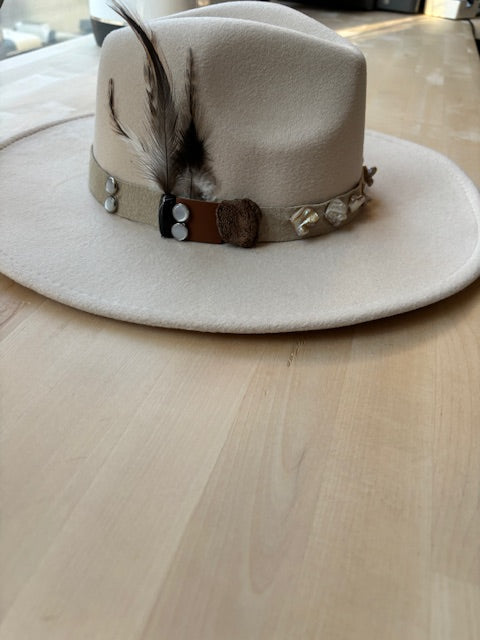 White Stetson w/ Suede & Feathers